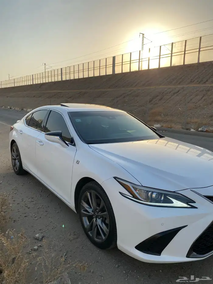 لكزس ES 350 F SPORT 5