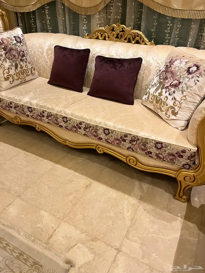 للبيع كنب نظيف 4