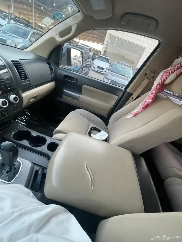 تويوتا سيكويا 2015 17