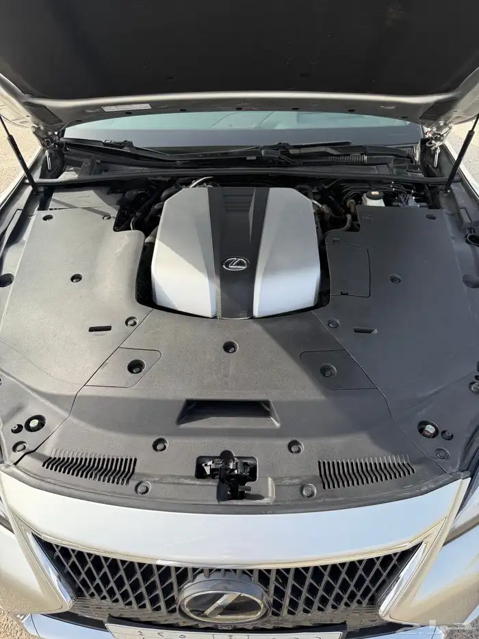 لكزس 2021 LS (BB) 7