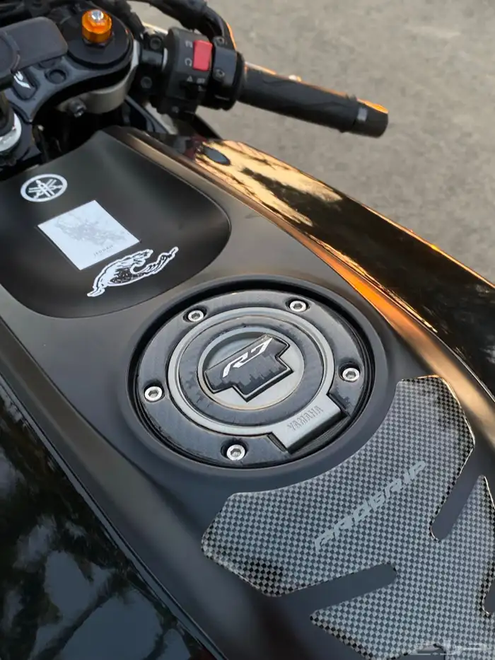 دباب ياماها R7 موديل 2023 YAMAHA R7 6