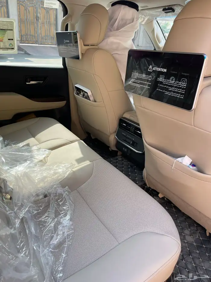 لاندكروزر L5 2023 ممشى قليل 6