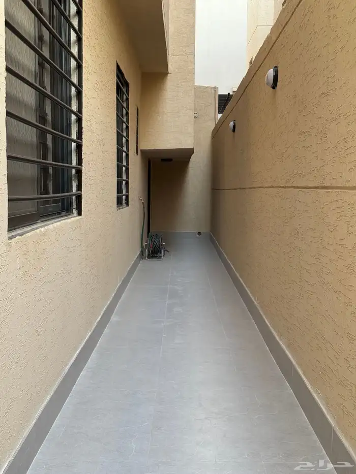 شقة جديدة للإيجار - حي العارض 1