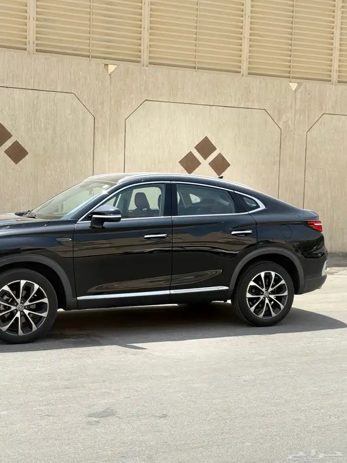 للبيع جيب شانجان CS85 اسود 2022 3