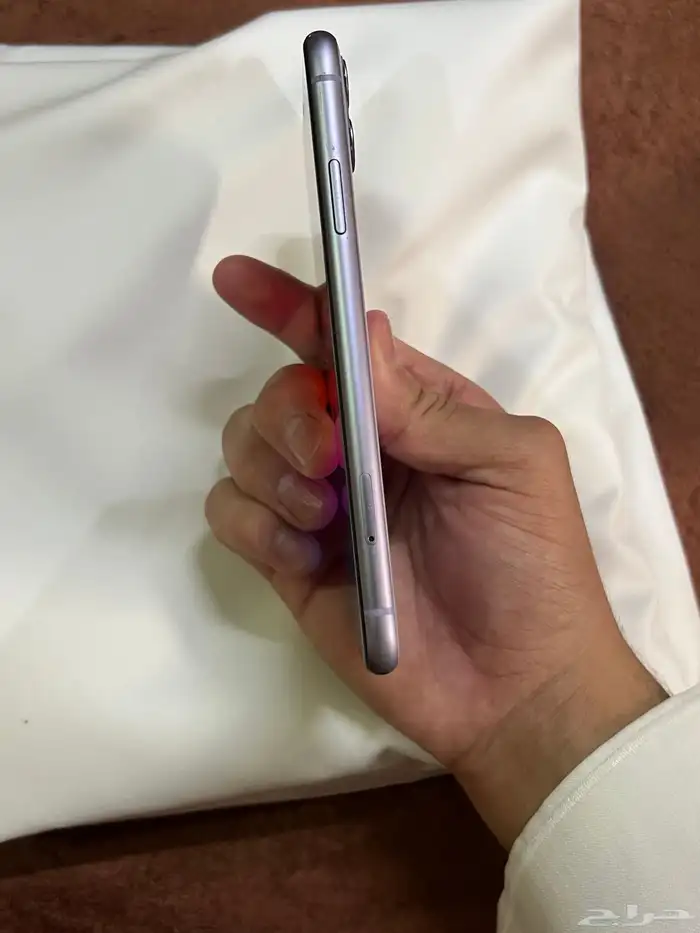 ايفون 11 4