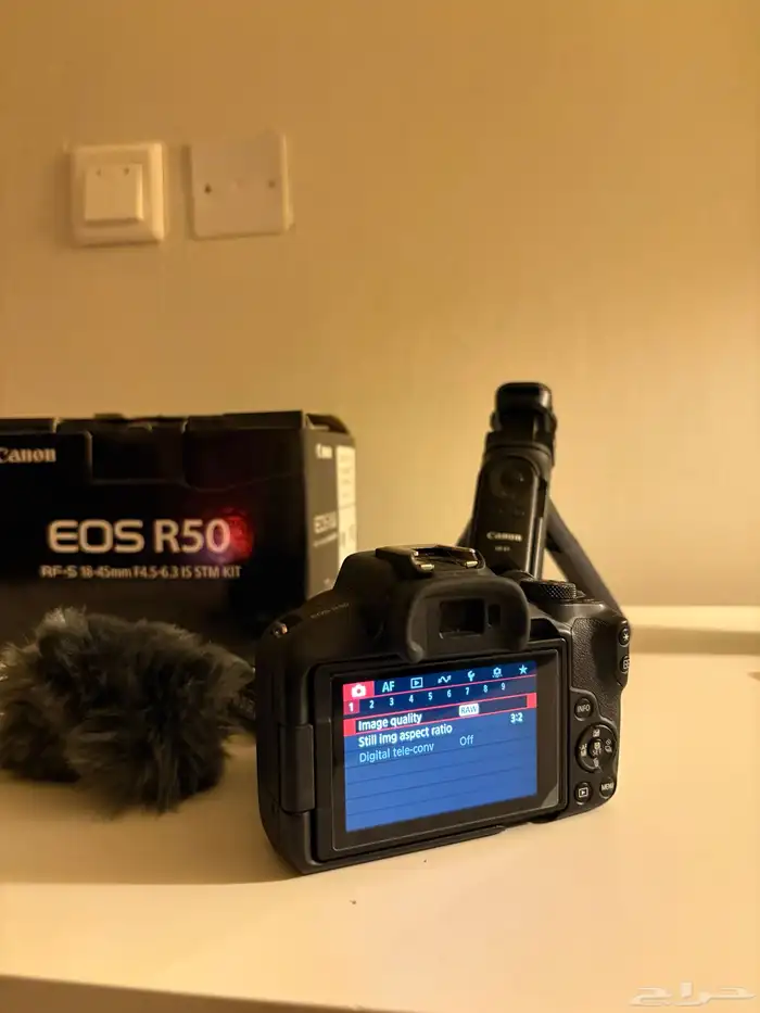 كانون R50 1