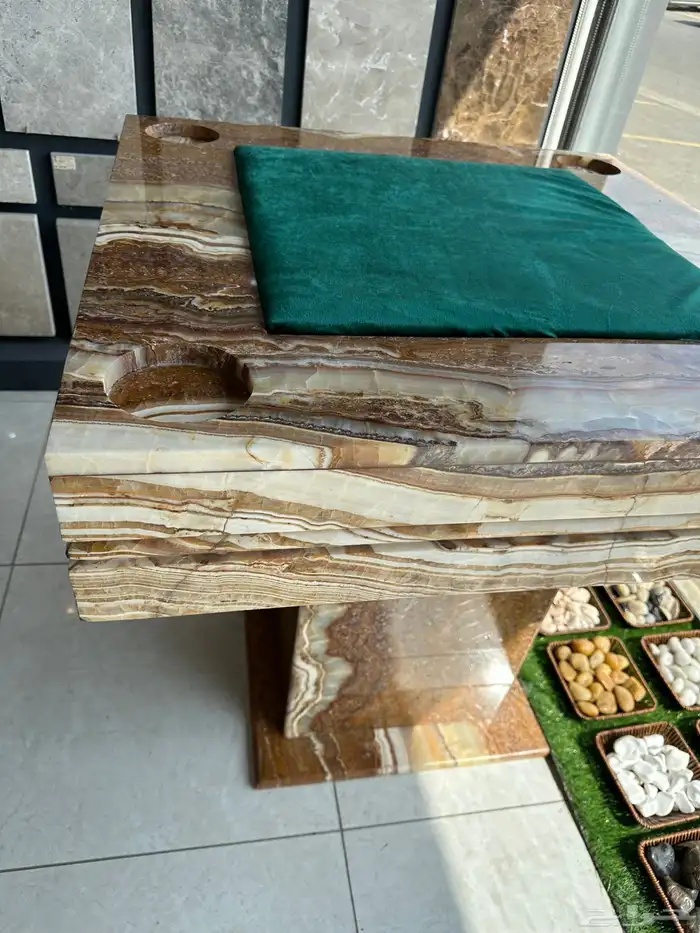 طاولة بلوت 17