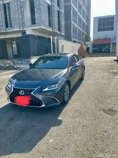 للتقبيل لكزس ES250 2025 نظام دفعتين 100 الف و100 الف index