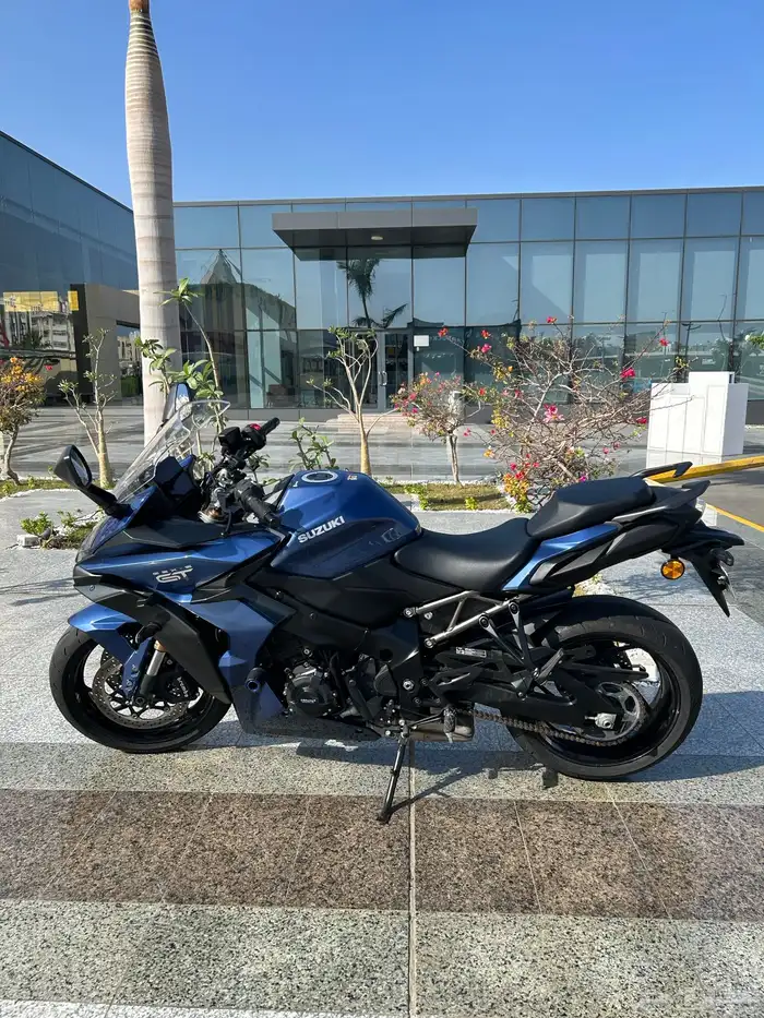 دباب سوزوكي GT 1000 للبيع سبورت تورنج حالة نظيفة جد ا 2