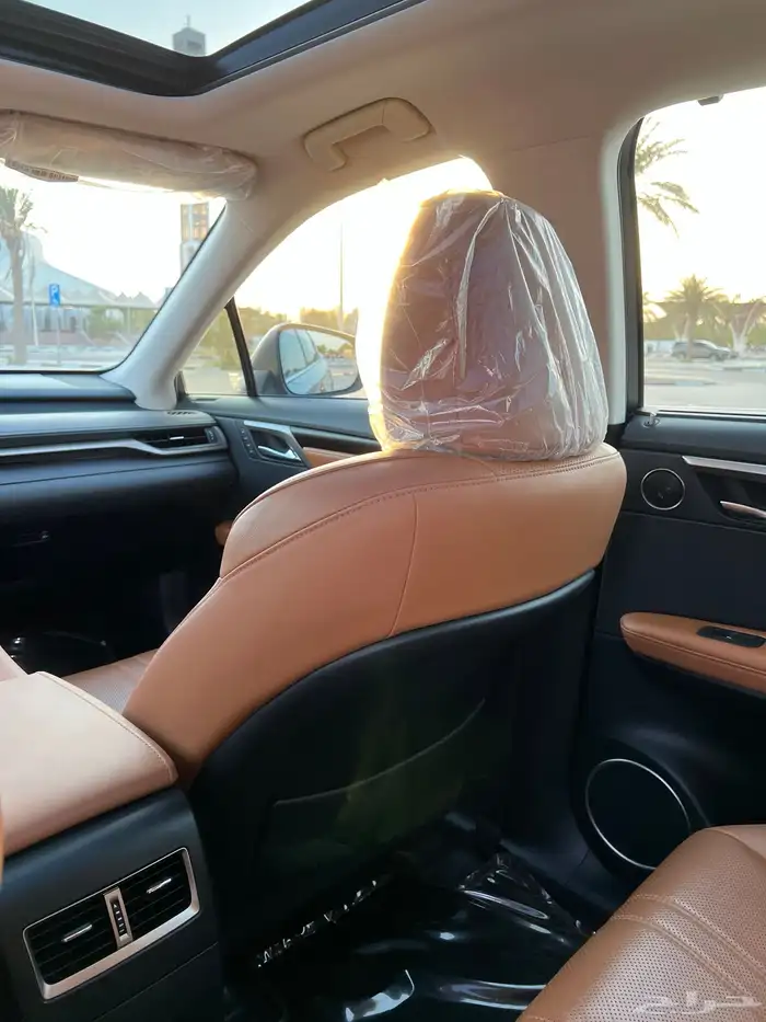 لكزس ار اكس 350 2021 12