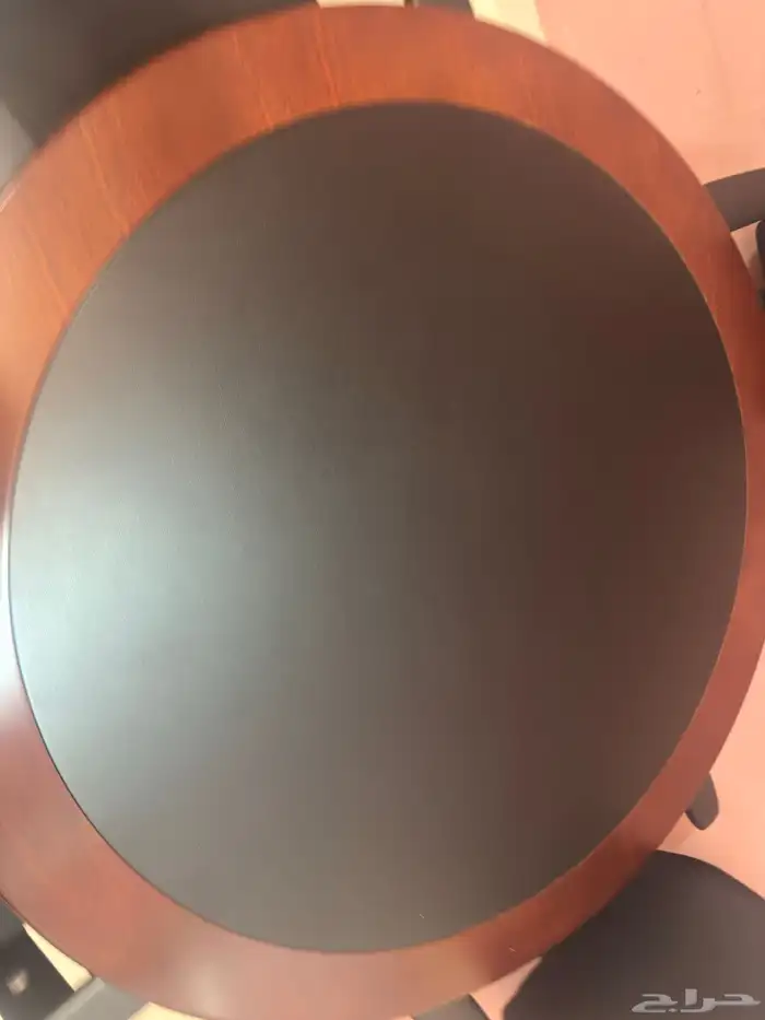 طاولة دائرية مع 4 كراسي 8