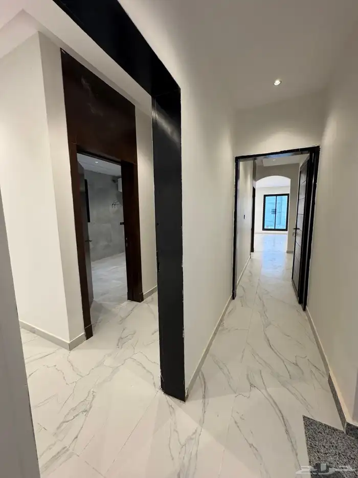 للبيع دور أول مساحه مميزه حي الجنادريه 0