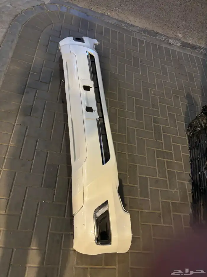 قطع لاندكروزر 2025  2024 7
