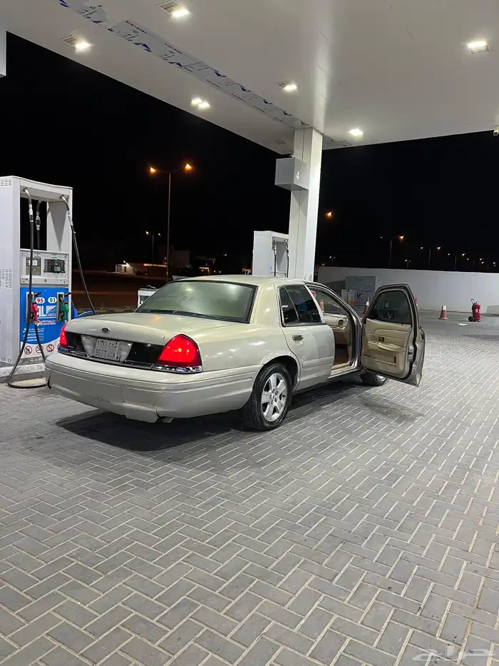 فورد فكتوريا 2006 18
