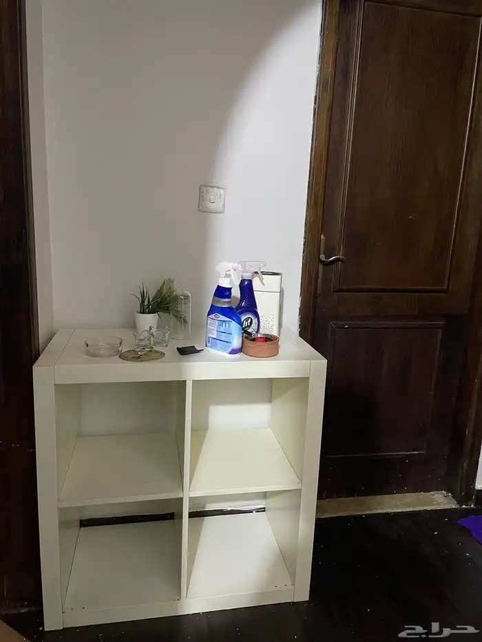 اثاث عفش للبيع كنب وطاولة خدمة وطعام ومرايه ودولاب وسماعات 14