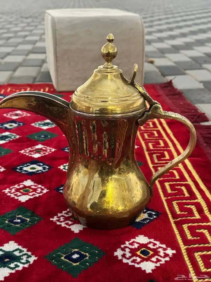 دلة لون ذهبي ختمين بغداد 6