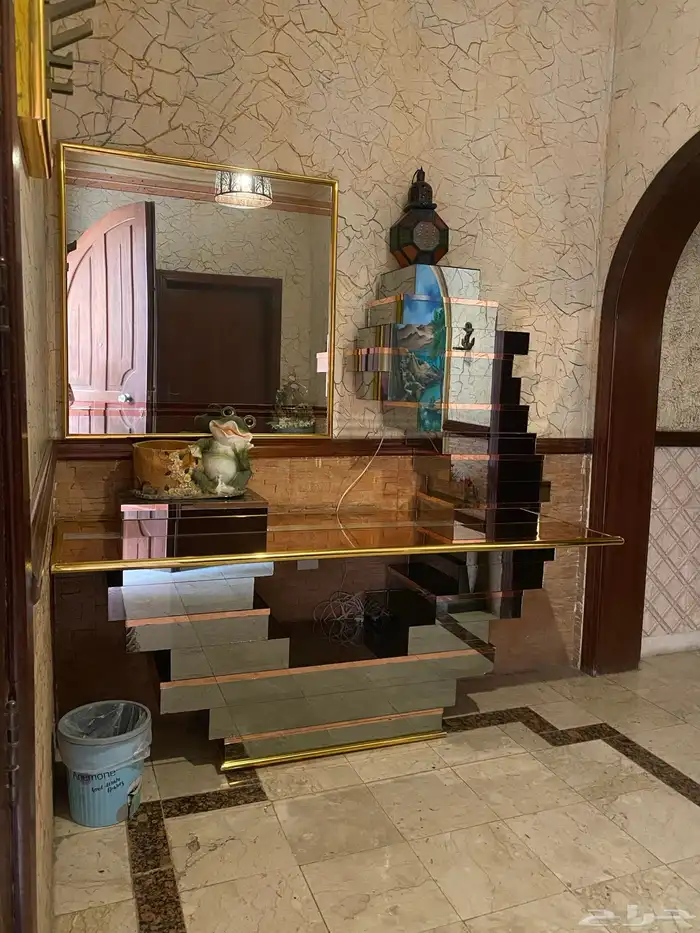 طاولة مدخل مع مرآة 2