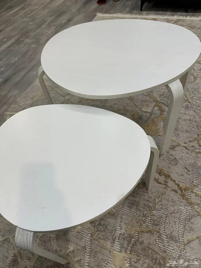 طاولة قهوه لون ابيض عدد 2 0