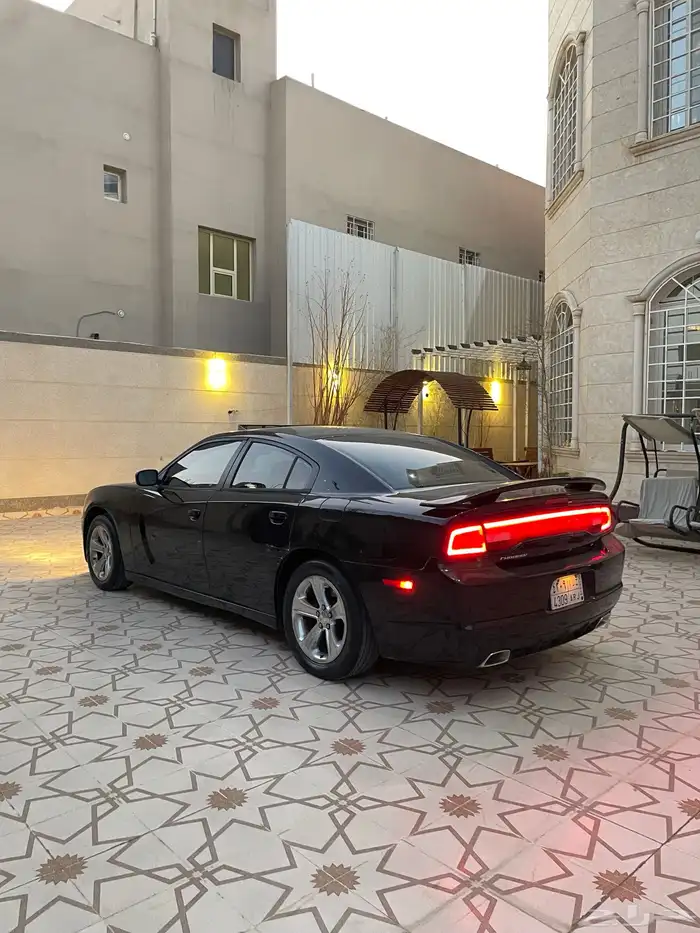 دودج تشارجر 3