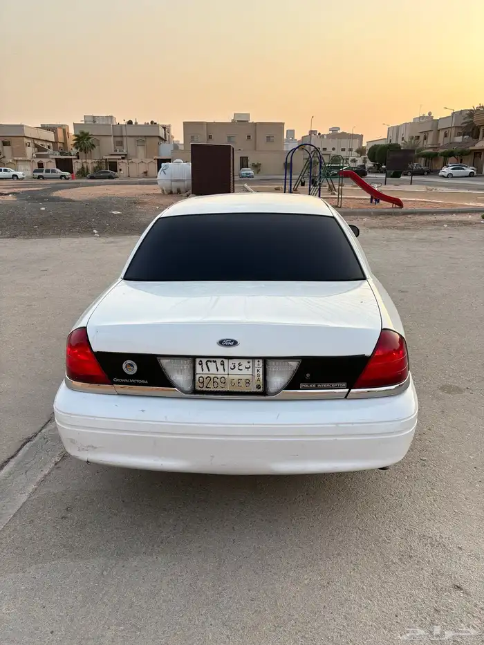 فورد كراون فكتوريا مدني 8
