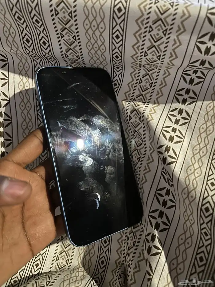 ايفون 13 6