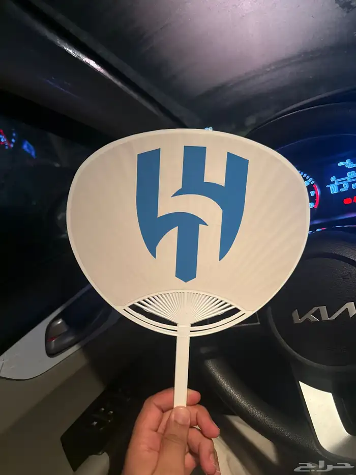 شجع النادي مروحة بالشعار 3