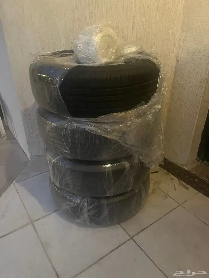 طقم جنوط شامل كفرات فورد f150 ممشى قليل 1