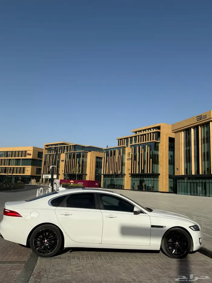 جاكوار 2018 XF 5
