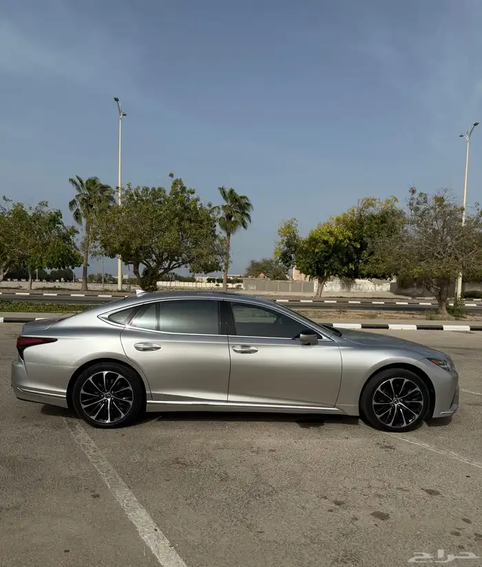 لكزس 2021 LS (BB) 6
