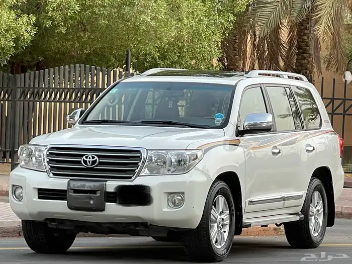 تويوتا لاندكروزر 2015 V6 فل 7