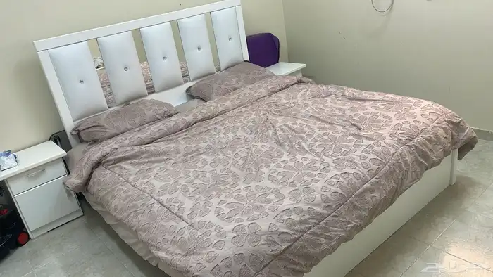 سرير شبه جديد  مرتبه  تسريحة 4