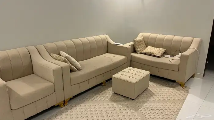 كنب للبيع نظيف وفيه بعض القطع منه جديده 0
