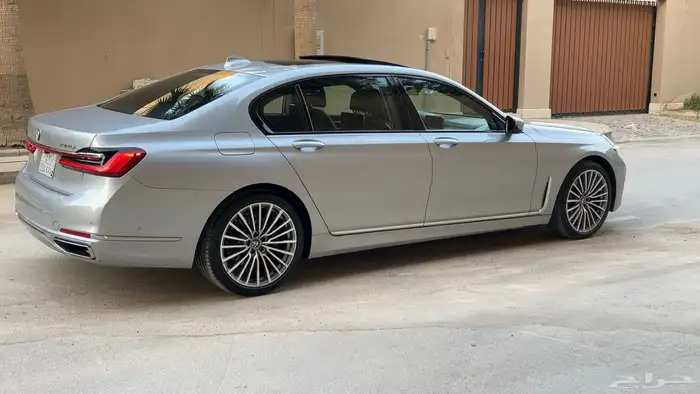 بي ام 730 2020 (صيانه مجانيه) بحالة الوكاله 52