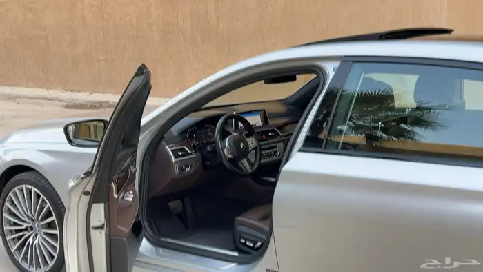 بي ام 730 2020 (صيانه مجانيه) بحالة الوكاله 14