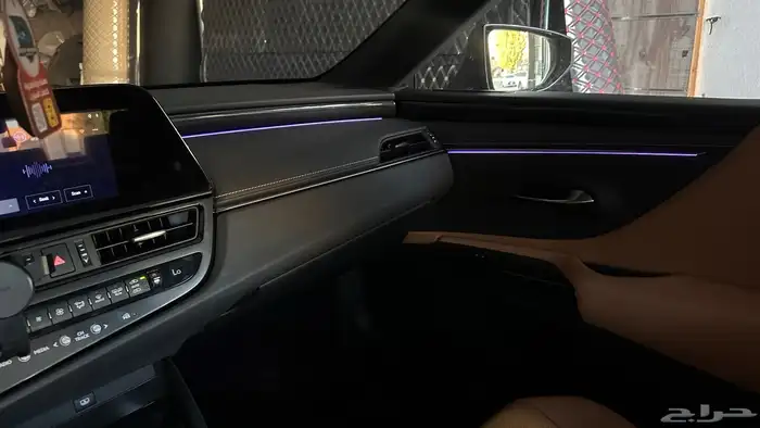 ليدات محيطيه لكزز اي اس 350 موديل 2025 7