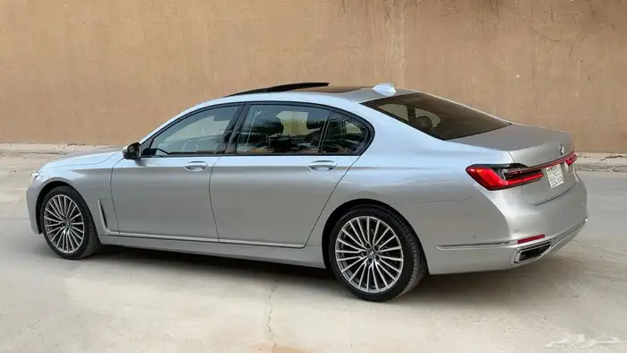 بي ام 730 2020 (صيانه مجانيه) بحالة الوكاله 6