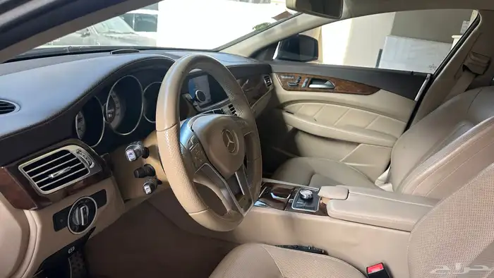 مرسيدس CLS500 موديل 2013 قراءة العداد 100 الف كيلو متر 16