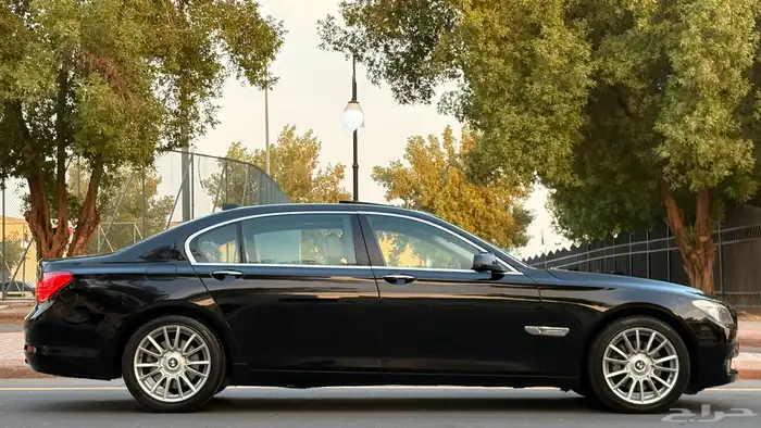 بي ام دبليو 730Li Individual 2012 ( لون مميز ) 19