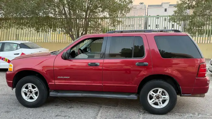 Ford Explorer 2004 everything good 3