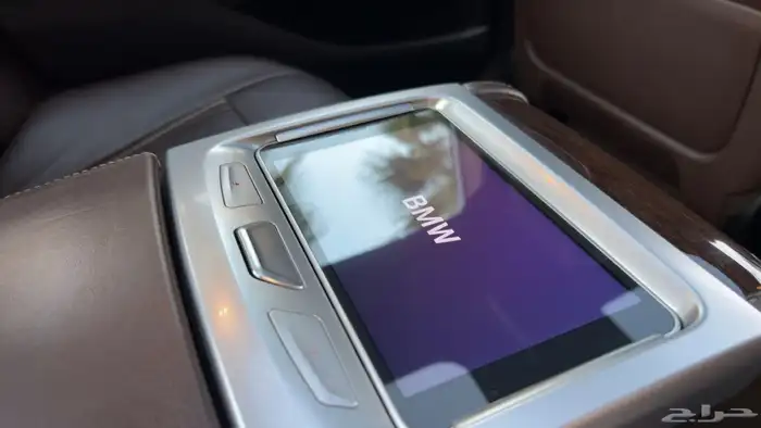 بي ام 730 2020 (صيانه مجانيه) بحالة الوكاله 38