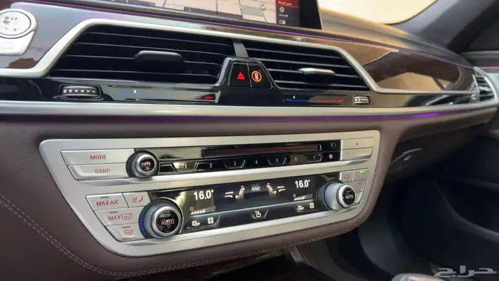 بي ام 730 2020 (صيانه مجانيه) بحالة الوكاله 25