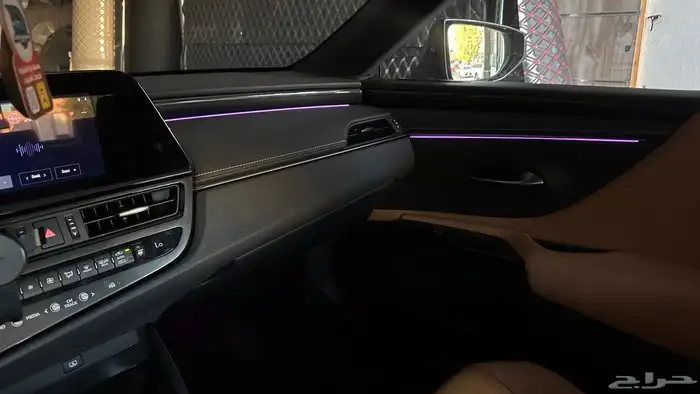 ليدات محيطيه لكزز اي اس 350 موديل 2025 11
