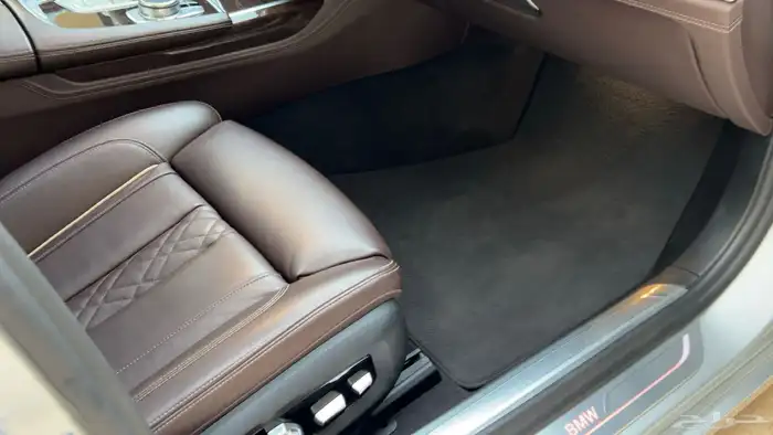 بي ام 730 2020 (صيانه مجانيه) بحالة الوكاله 40