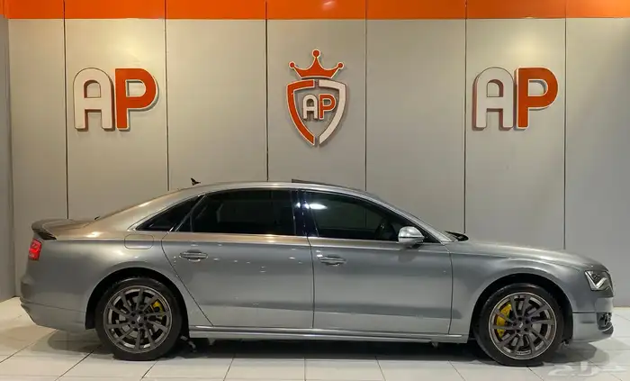 اودي A8L 2012 عداد 122 الف بحاله نظيفة 1