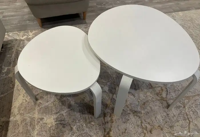 طاولة قهوه لون ابيض عدد 2 4