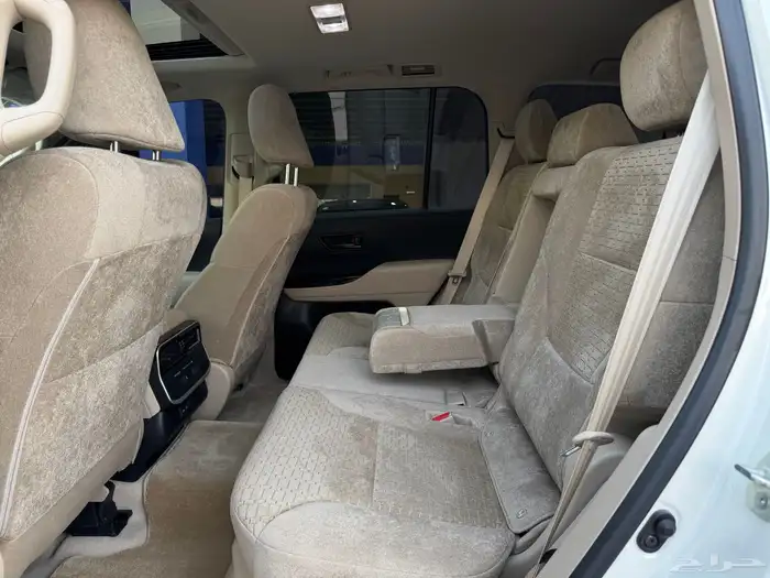 لاندكروزر جي اكس ار L3 2022 عبداللطيف جميل 9