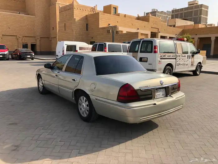 للبيع فورد جراند ماركيز 2004 مجدد نظييف 0