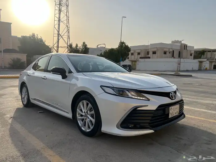 كامري 2023 GLE ( نظيف ) بنزين 11