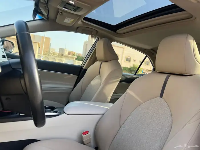 كامري 2023 GLE ( نظيف ) بنزين 17