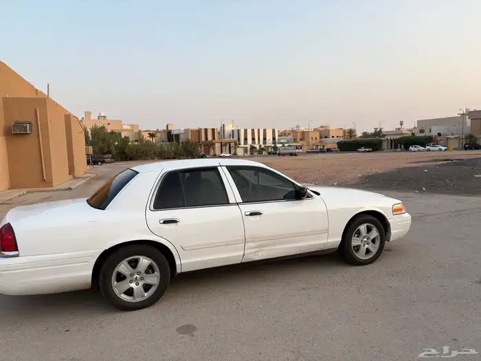 فورد كراون فكتوريا مدني 11